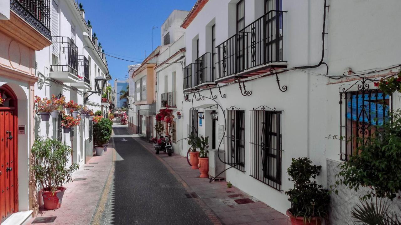 Seaclub Suites Estepona By Roomservices Екстериор снимка